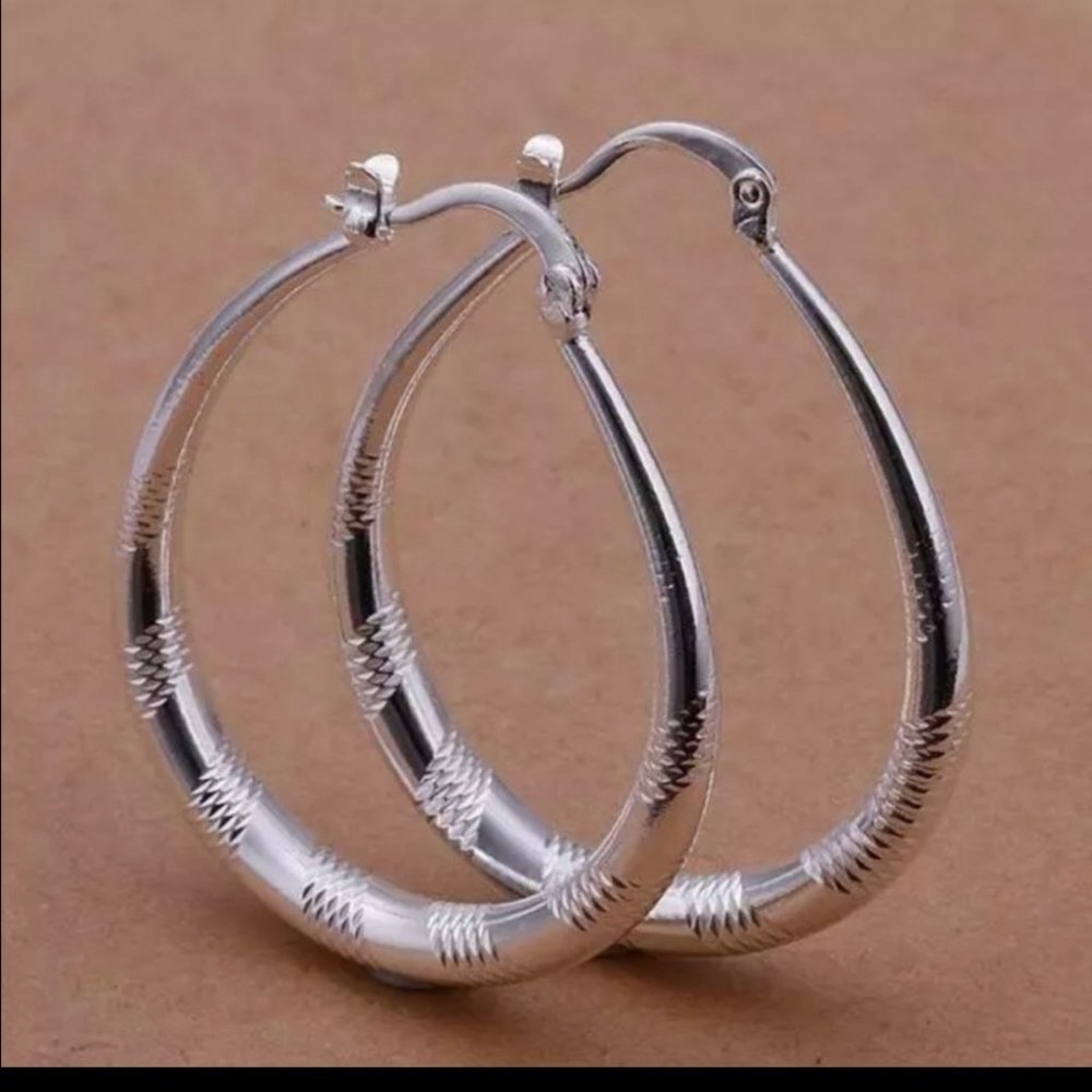 New 925 Silver Engraved Statement Hoop Earrings - Picture 4 of 5
